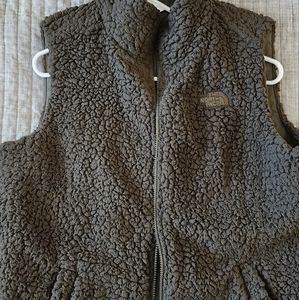North Face Vest Medium Reversible!!